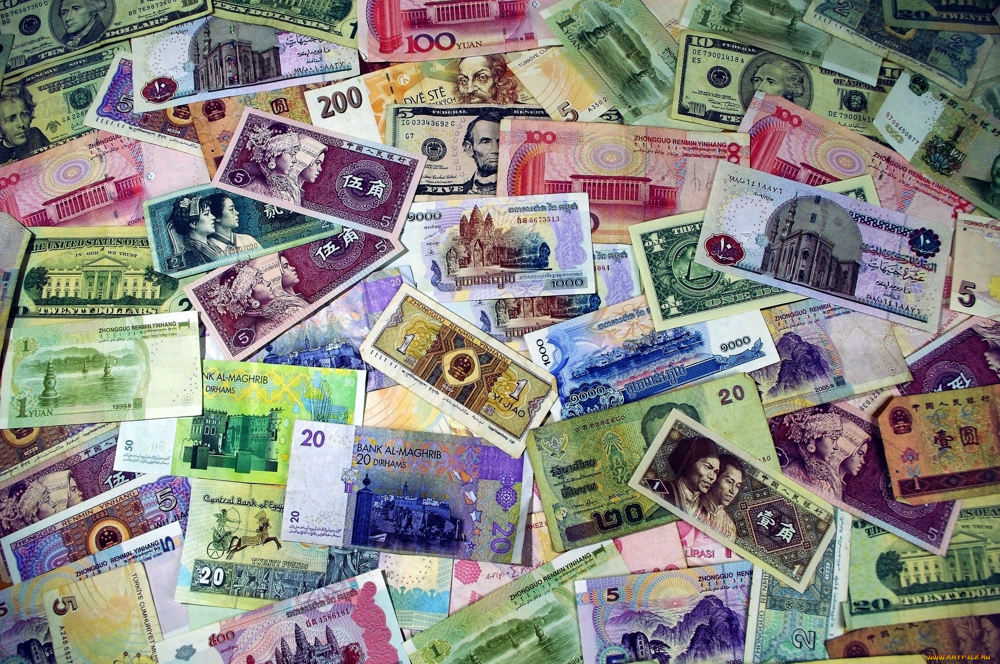 Рубли в разных странах. Денежные знаки. Банкноты разных стран. Иностранные бумажные деньги. Денежные купюры разных стран.